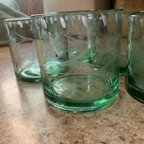 Bobby Flay Green Etched Glasses set of 5. - Picture 1 of 7